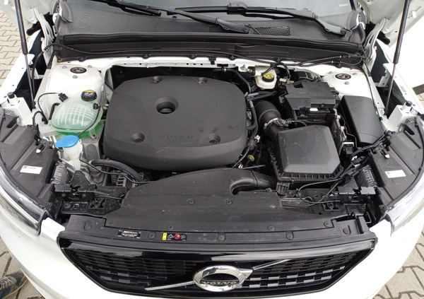 Volvo XC 40 cena 132600 przebieg: 20451, rok produkcji 2022 z Iława małe 667